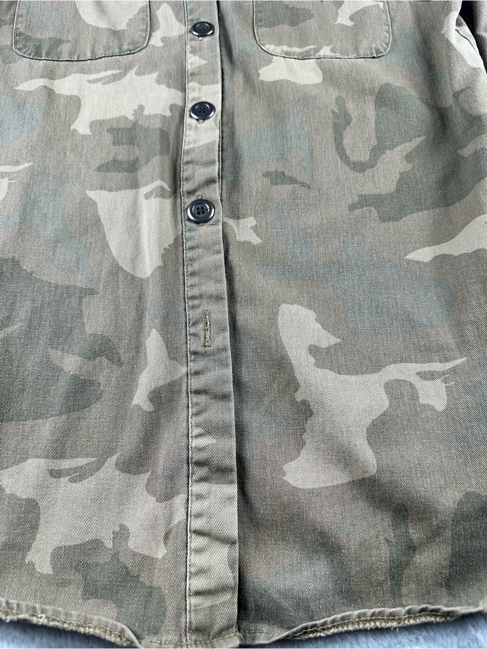 Cotton On Camo Utility Button Up Shirt Jacket S Roll Tab Sleeves Distressed - Picture 4 of 8